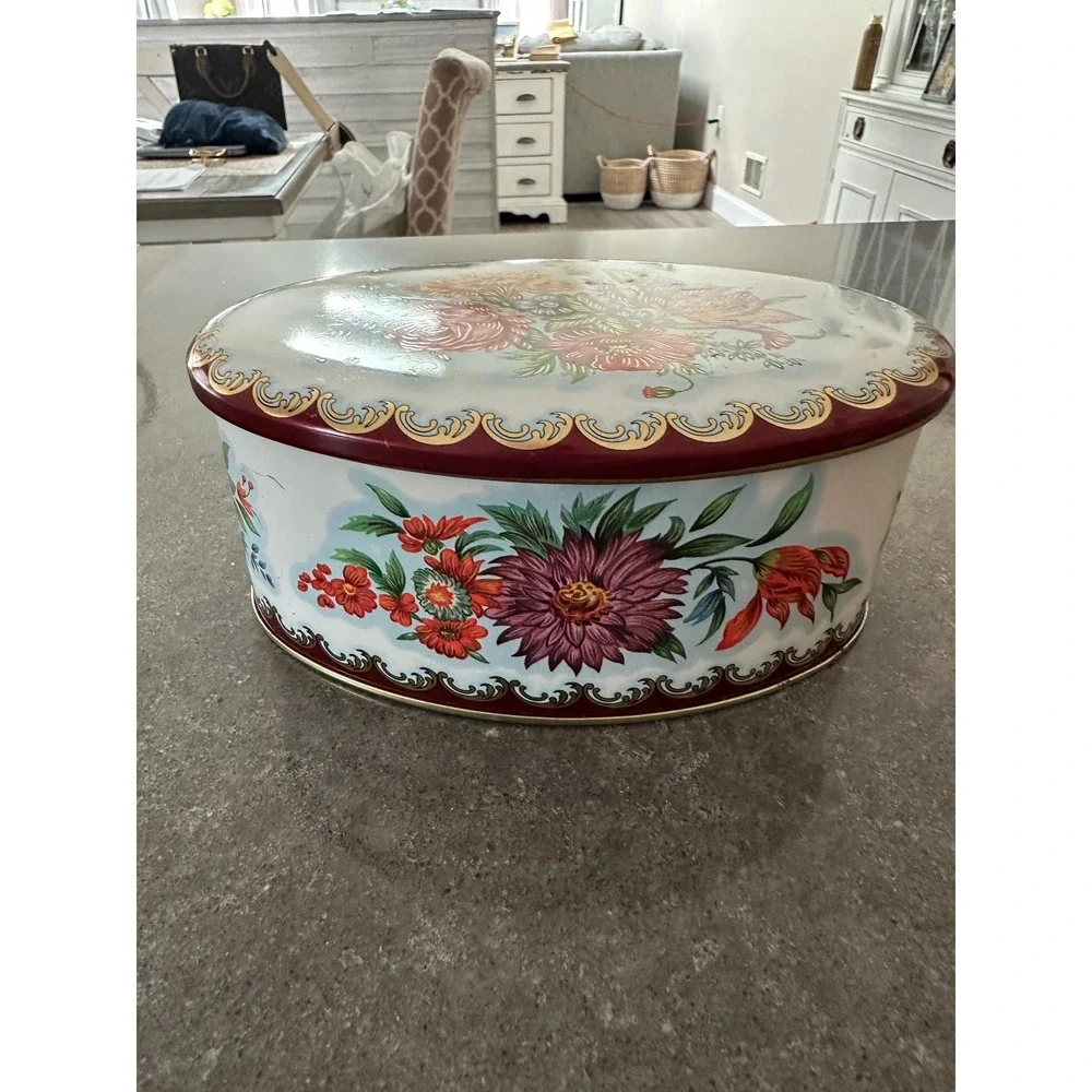 Vintage Daher Floral Tin Oval Container Made in England Burgundy Gold 6in EUC